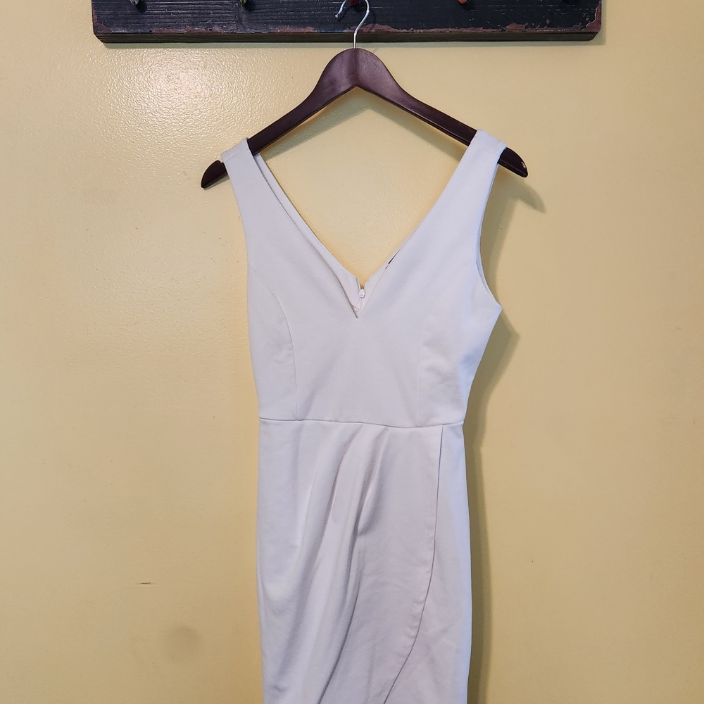 Oxiuly Fashion women's sleeveless mini dress. White size small